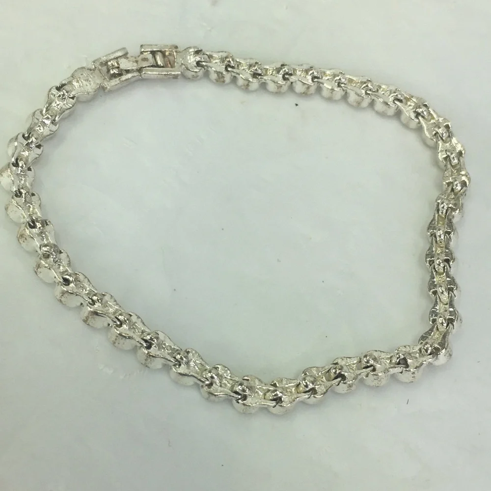 Cubic zirconia tennis bracelet silver tone 7.25” long - Picture 3 of 8